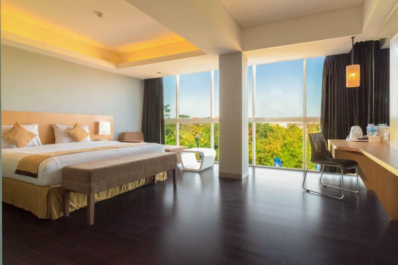 Kyriad Royal Seminyak Eksteriør bilde